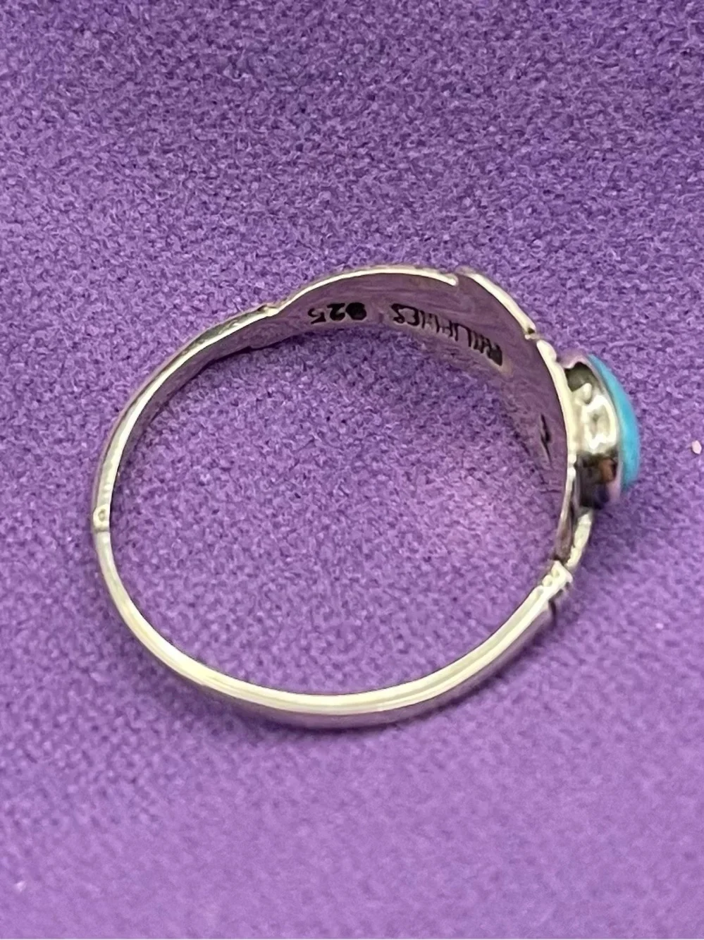 Vintage .925 Sterling silver dainty turquoise ring size 7